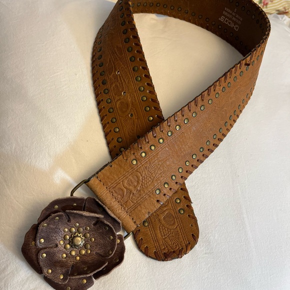 Chico’s wide leather belt with flower buckle